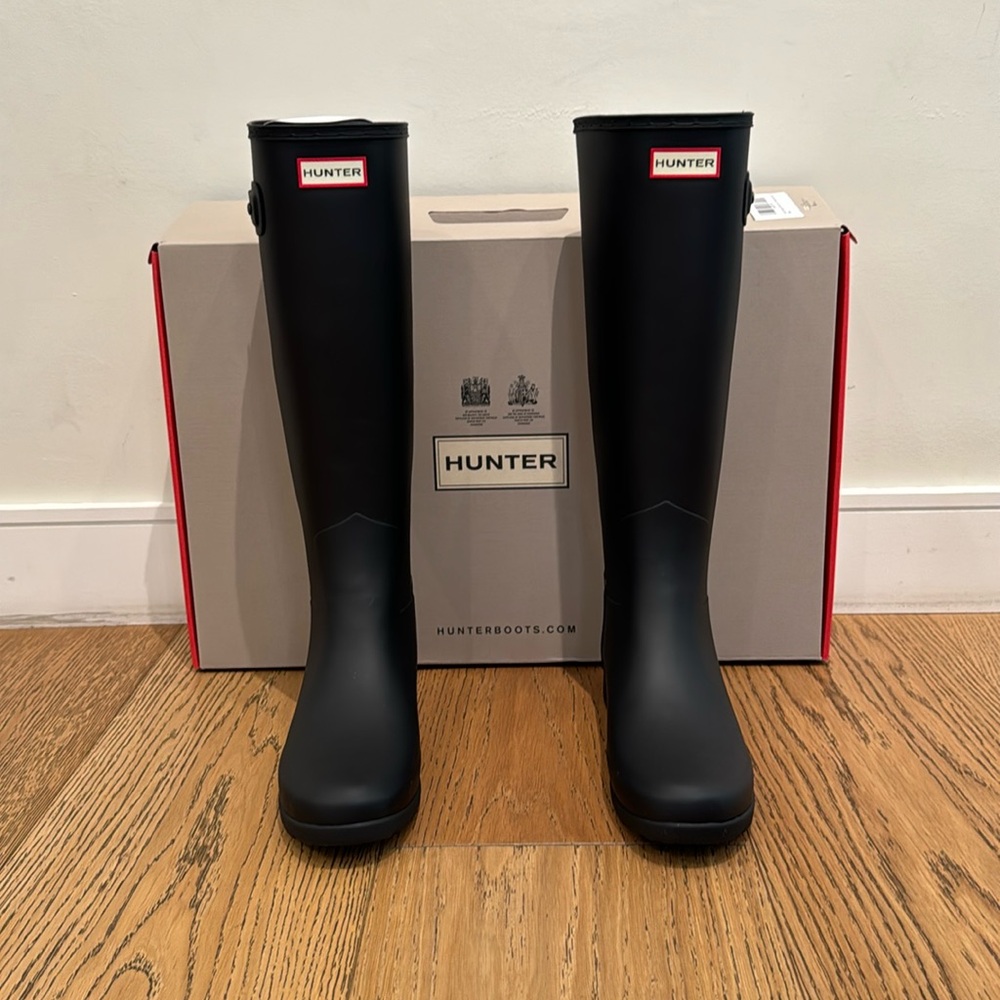 Hunter Women’s Refined Tall Rain boots